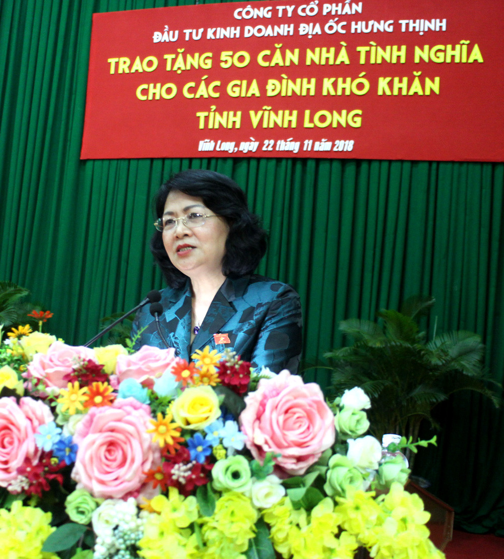 Phó Chủ tịch nước Đặng Thị Ngọc Thịnh trao nhà tình nghĩa tại Vĩnh Long