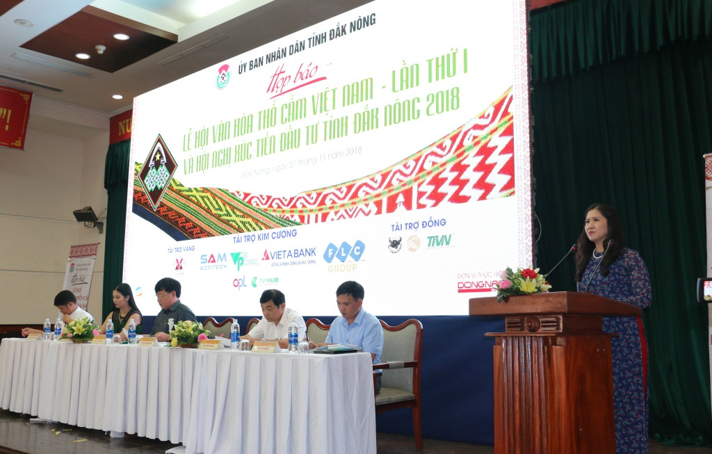 Họp báo về việc tổ chức Lễ hội văn hóa thổ cẩm Việt Nam lần thứ I năm 2018