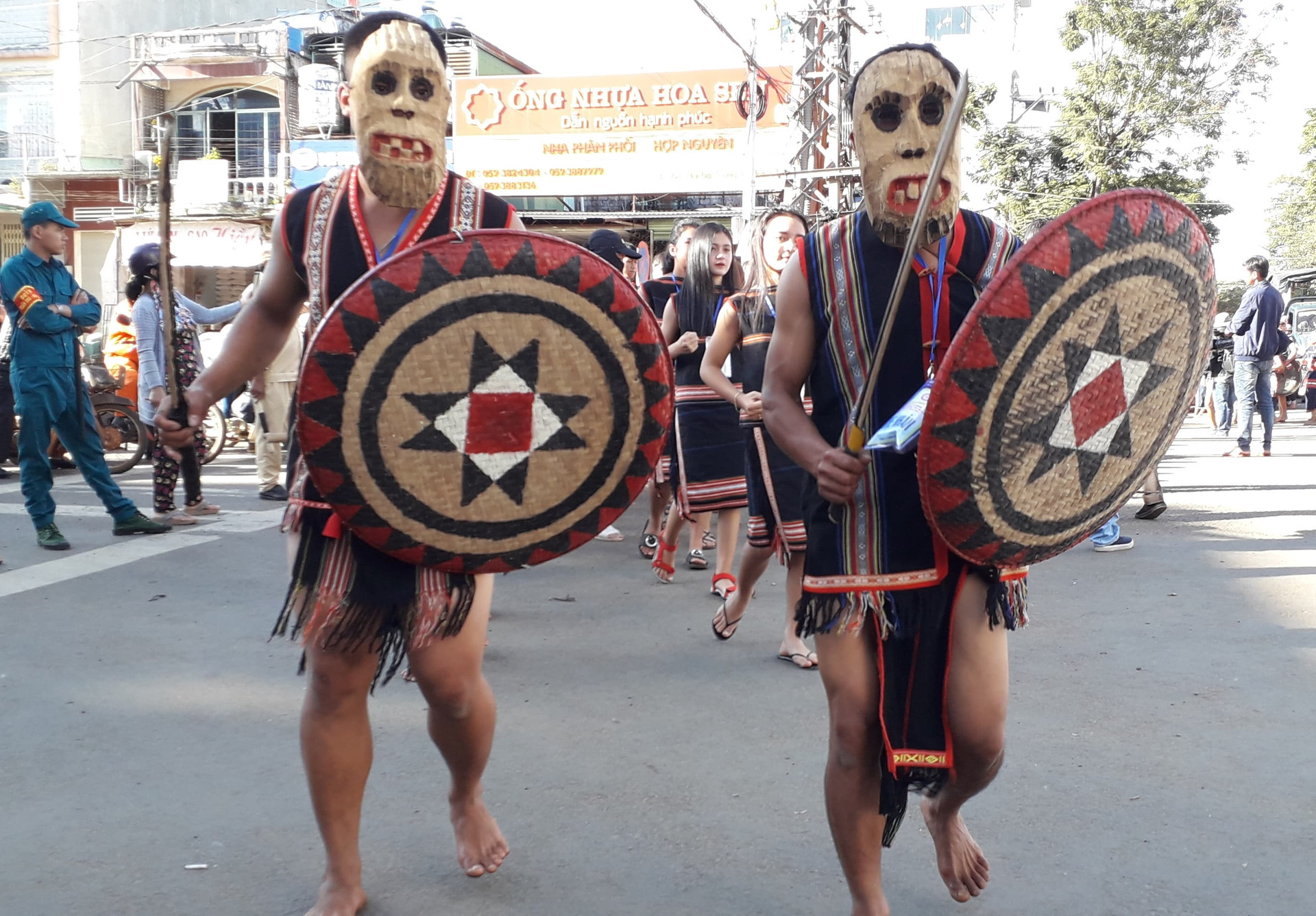 Đặc sắc lễ hội đường phố “Festival văn hóa cồng chiêng Tây Nguyên”
