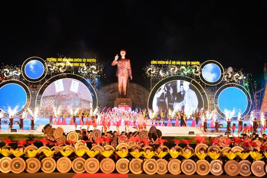 Khai mạc lễ hội Festival văn hóa cồng chiêng Tây Nguyên 2018 