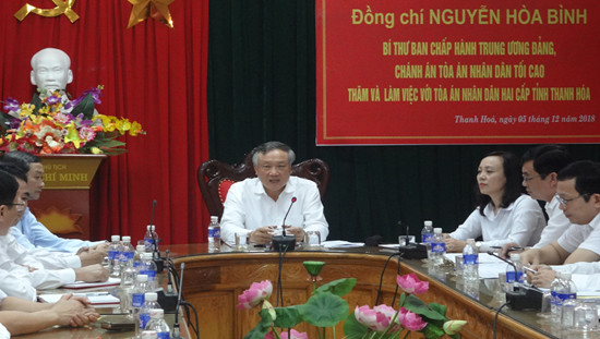 Chánh án TANDTC Nguyễn Hòa Bình thăm và làm việc tại TAND tỉnhThanh Hóa