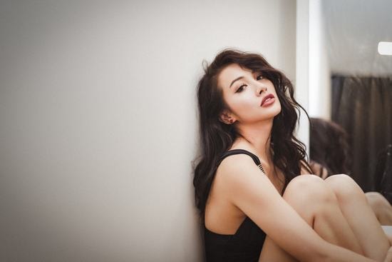 “Ngất lịm” trước body gợi cảm của mỹ nhân tự nhận mình “ế” vì quá sexy