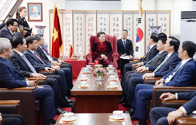 Những hoạt động đầu tiên của Chủ tịch QH Nguyễn Thị Kim Ngân tại Hàn Quốc