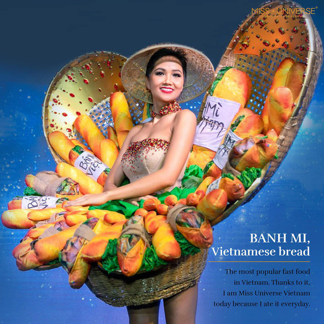 H'Hen Niê rạng rỡ mang “Bánh Mì” lên sân khấu Miss Universe 