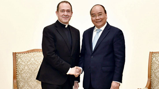 Thủ tướng tiếp Thứ trưởng Ngoại giao Toà thánh Vatican