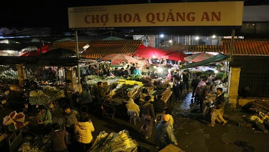 Xét xử phúc thẩm nhóm bị cáo đâm người tử vong tại chợ hoa Quảng An