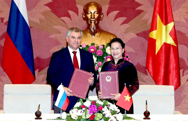 Chủ tịch Duma Quốc gia Nga kết thúc chuyến thăm chính thức Việt Nam