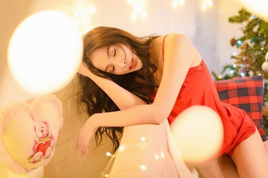 ‘Lee Hyori Việt’ gây thương nhớ với bộ ảnh Noel đẹp lung linh