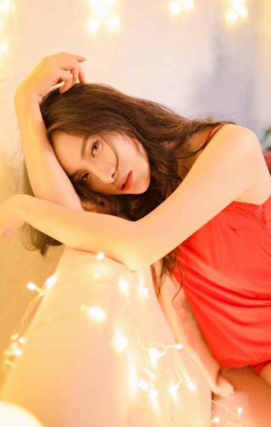 ‘Lee Hyori Việt’ gây thương nhớ với bộ ảnh Noel đẹp lung linh