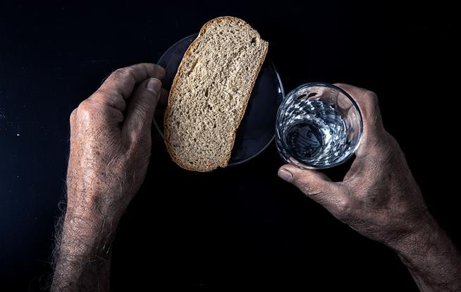 Chấm dứt hình phạt ăn bánh mì và uống nước trong Hải quân Mỹ
