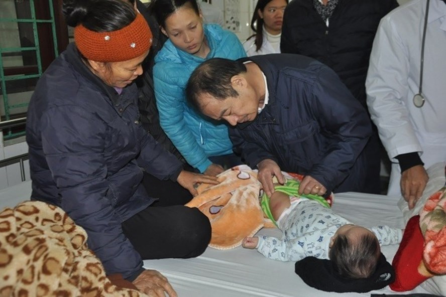 Hà Nội: 10 trẻ nhập viện sau khi tiêm vắc xin ComBE Five