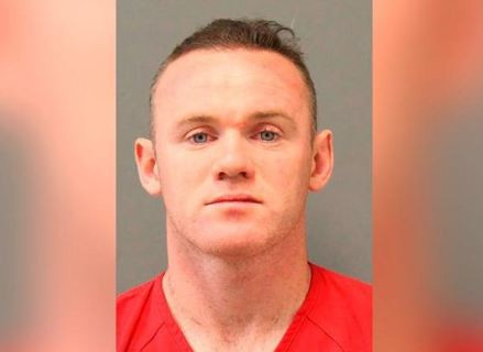 Ngôi sao bóng đá Wayne Rooney bị bắt vì say rượu nơi công cộng