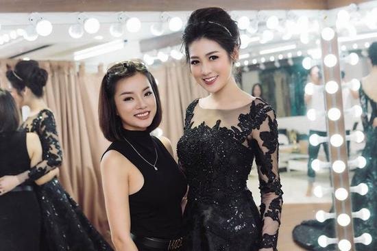 Cô gái Việt từ chối thái tử Malaysia và mối quan hệ showbiz “khủng”