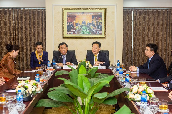 Thống đốc ngân hàng Trung ương Lào: “SHB Lào góp phần quan trọng phát triển kinh tế - xã hội 2 nước Việt - Lào”