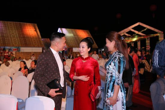 NTK dân tộc Tày gây ấn tượng tại Lễ hội văn hoá thổ cẩm Việt Nam 
