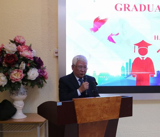 Khoa Ngôn ngữ Anh trao Bằng tốt nghiệp hệ Đại học chính quy cho sinh viên khóa 18 và khóa 19