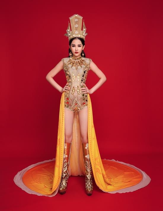 Ngân Anh hóa “mẹ Âu Cơ” trên sân khấu Miss Intercotinental 2018