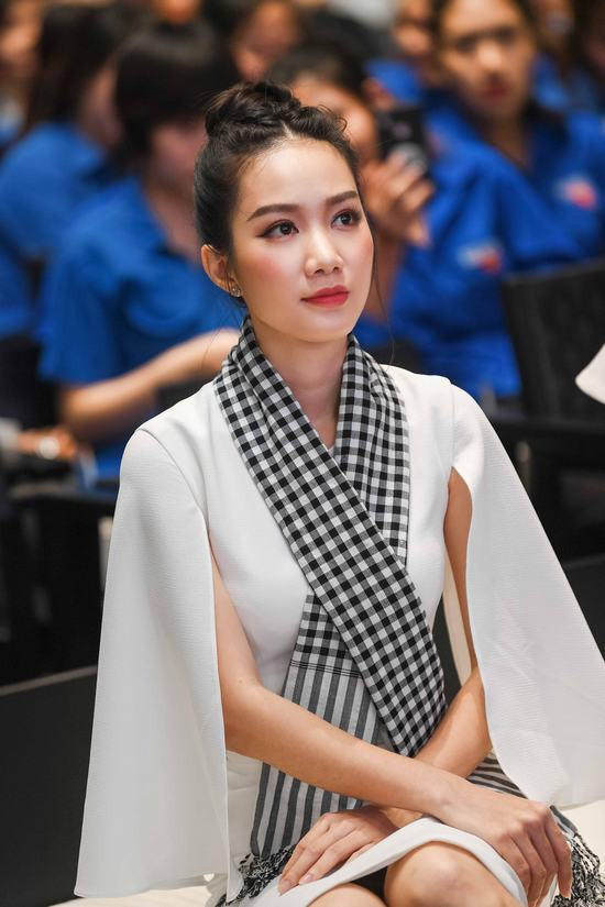 Hoa hậu Thùy Dung: “Cuộc sống showbiz không phù hợp với tôi”