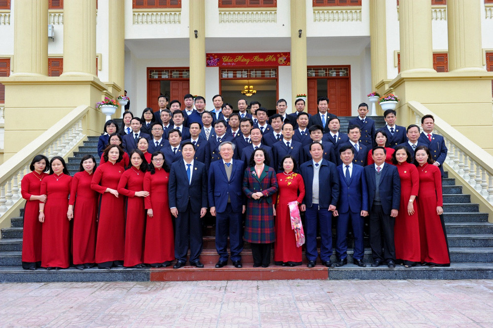 TAND hai cấp tỉnh Ninh Bình triển khai công tác năm 2019 và trao quyết định bổ nhiệm Phó Chánh án TAND tỉnh
