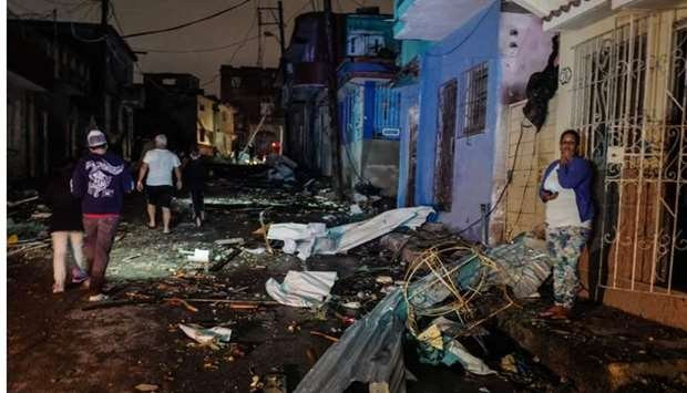 Lốc xoáy kinh hoàng tấn công Cuba, 175 người thương vong