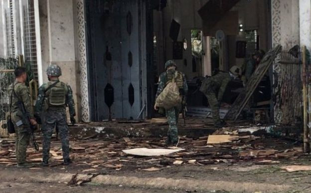 Đánh bom kép nhà thờ Philippines: IS nhận trách nhiệm 