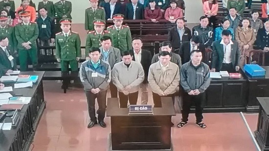 Tuyên án vụ chạy thận ở Hòa Bình: Hoàng Công Lương lĩnh án 42 tháng tù