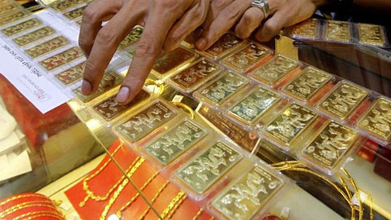 Cận Tết, giá vàng tăng vượt mức 37 triệu đồng/lượng