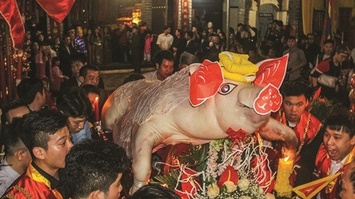 Độc đáo  lễ rước “ông lợn” ở La Phù