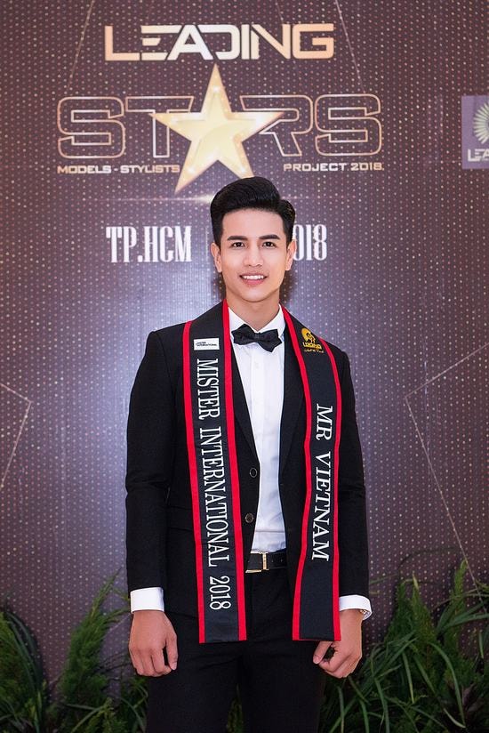 “Ngôi Sao Danh Vọng” Trịnh Bảo dự thi Mr International 2019