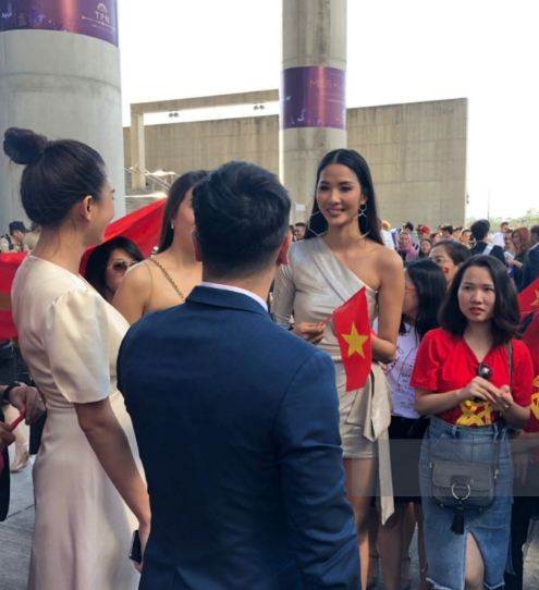 Hoàng Thùy chính thức xác nhận là đại diện Việt Nam tham dự Miss Universe 2019
