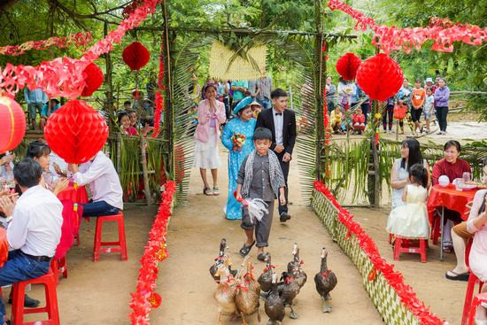 Những đám cưới có “một không hai”  được tổ chức bởi hội ế trong Vu Quy Đại Náo