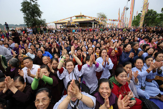 Hàng ngàn người dự lễ hợp long cầu Đại lạc Kim Cương Mandala ở Tây Thiên