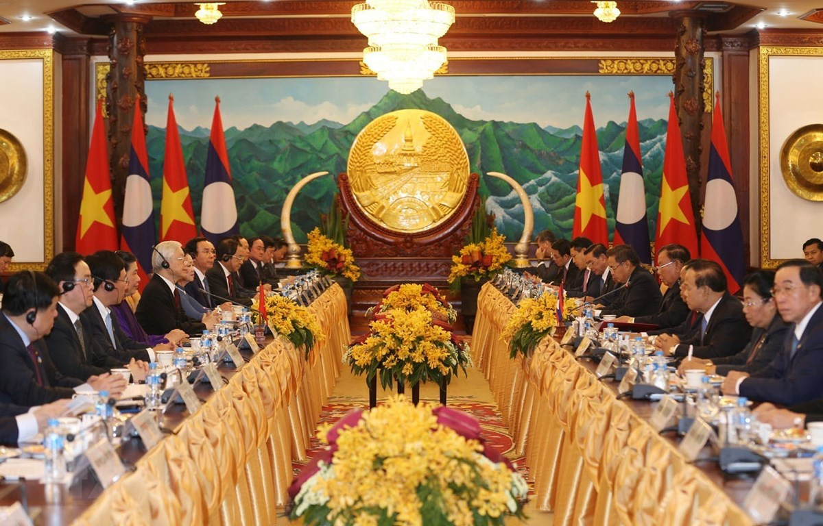 Tổng Bí thư, Chủ tịch nước Việt Nam-Lào hội đàm và chứng kiến ký kết 9 văn kiện