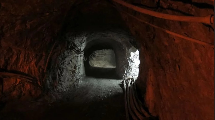 Xe bus lao xuống khu hầm mỏ ở Trung Quốc, hàng chục người thương vong