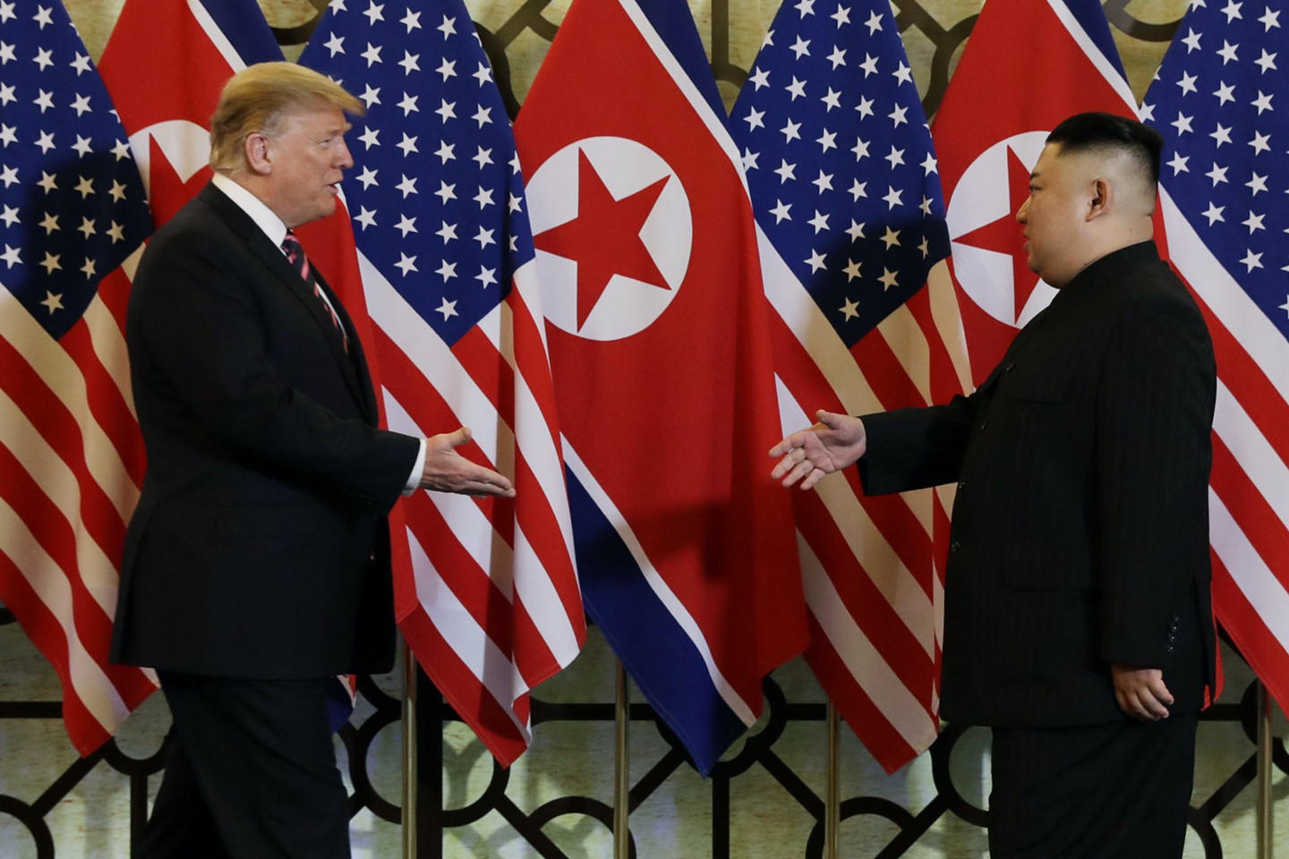 Thượng đỉnh Mỹ-Triều ngày thứ 2: Hai nhà lãnh đạo với 4 cuộc tiếp xúc quan trọng