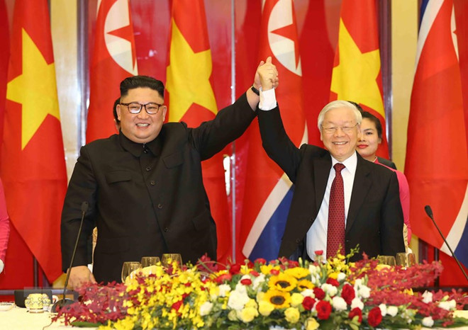 Ông Kim Jong un viếng Lăng Chủ tịch Hồ Chí Minh trước khi rời Việt Nam