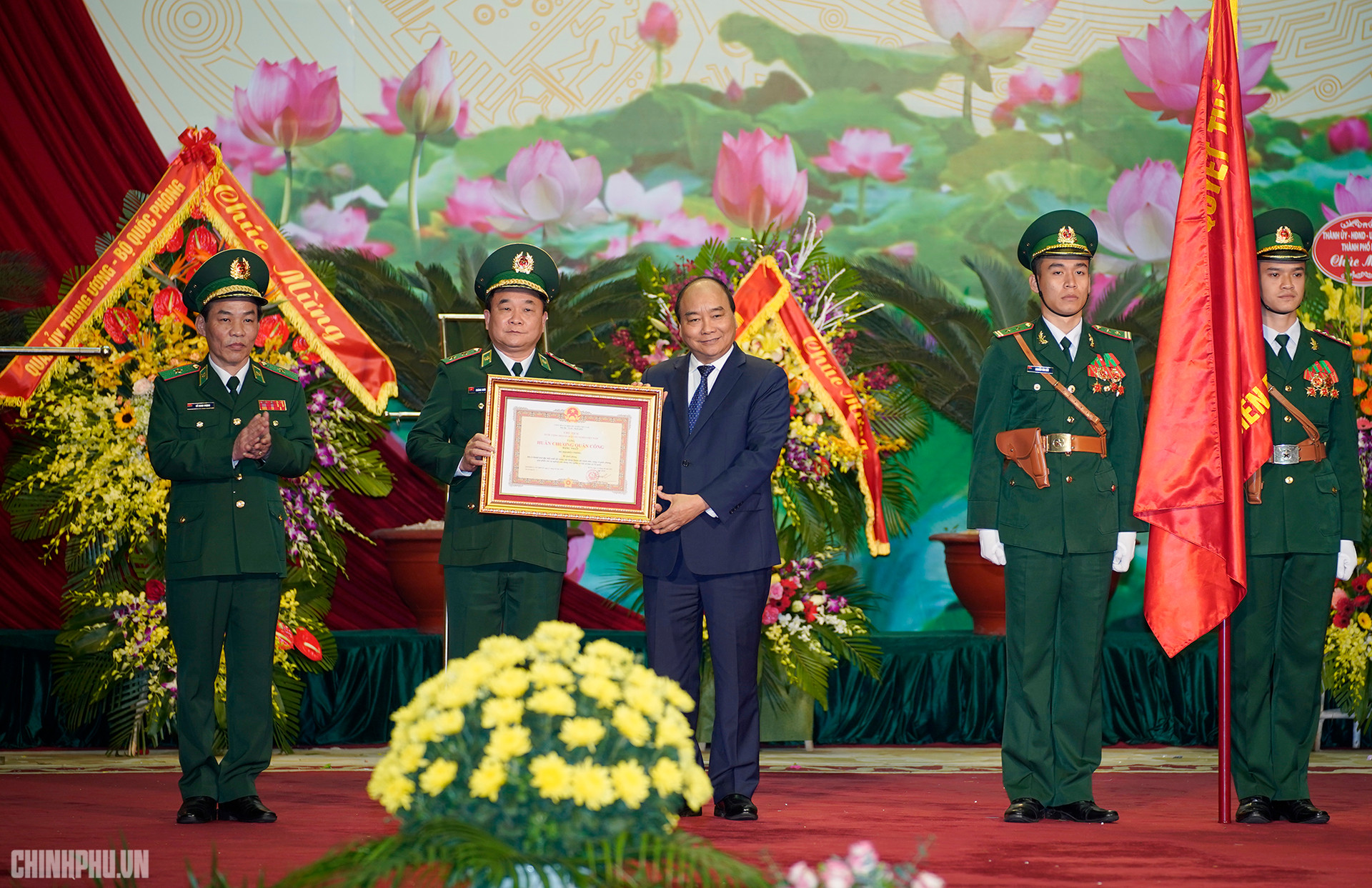 Thủ tướng dự Lễ kỷ niệm Ngày truyền thống Bộ đội Biên phòng 