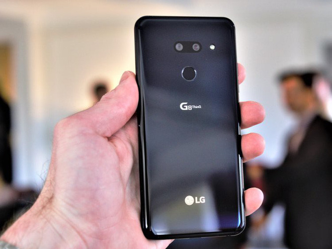LG tung ra smartphone trong mơ: mở khóa bằng tĩnh mạch bàn tay, màn hình là loa và thao tác từ xa