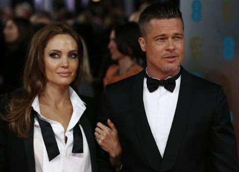 Angelina và Brad Pitt ký thỏa thuận chứng nhận 