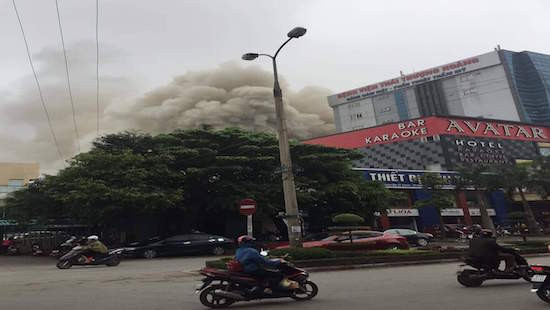 Cháy lớn ở khách sạn trung tâm TP.Vinh
