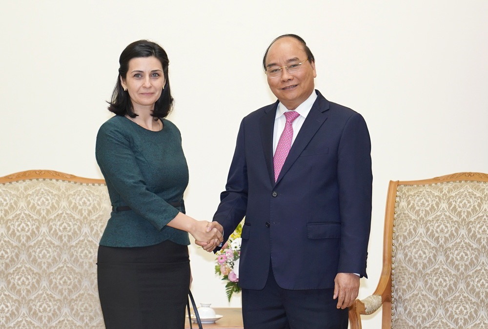 Thủ tướng tiếp khách Hong Kong, Bulgaria và Uruguay  