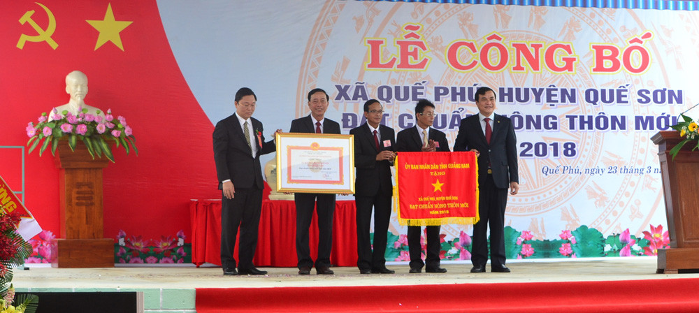 Thủ tướng dự lễ đón nhận xã đạt chuẩn nông thôn mới tại Quảng Nam