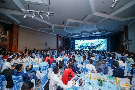 Thăng hoa với màn nghệ thuật ấn tượng tại sự kiện đầu tư Nam Phú Quốc