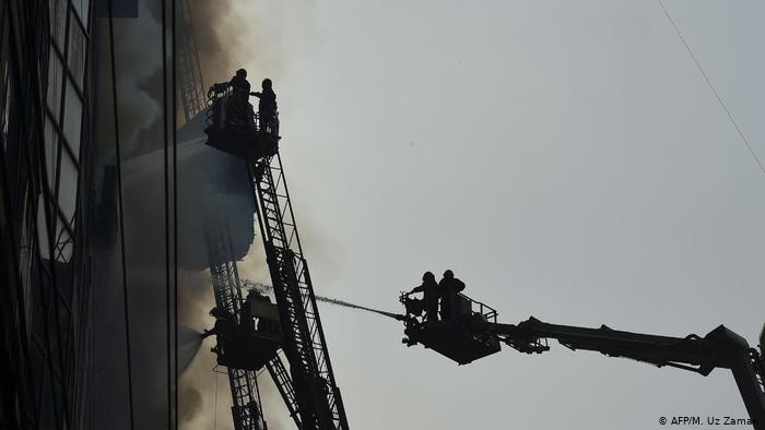 Cháy tòa nhà thương mại 22 tầng ở Bangladesh: Gần 100 người thương vong