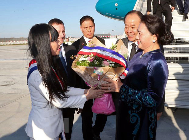 Chủ tịch Quốc hội Nguyễn Thị Kim Ngân bắt đầu thăm Pháp