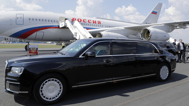Chuyển động thế giới ngày 5/4: Tổng thống Putin gây “choáng váng” với siêu xe Aurus Senat