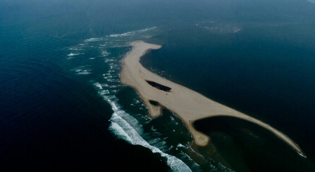 Xôn xao đảo cát dài hơn 3km nổi lên ở vùng biển Hội An