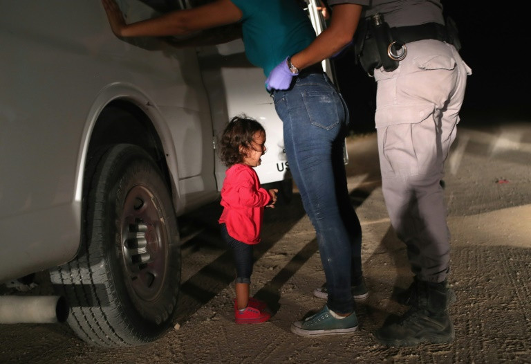 Bức ảnh một đứa trẻ đứng khóc tại biên giới Hoa Kỳ đoạt giải Ảnh Báo chí thế giới