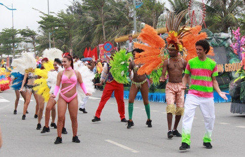 Hấp dẫn Lễ hội Carnival đường phố Sầm Sơn 