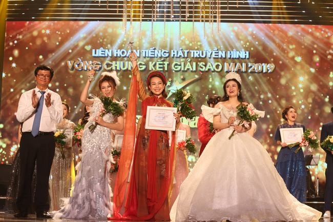 3 Quán quân Sao mai 2019 vỡ òa niềm hạnh phúc đêm chung kết